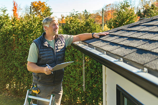 Professional Roofing technician working in Glen Echo, MD